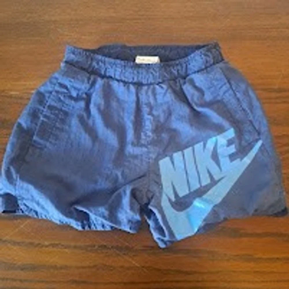 Nike Boys Sportswear Woven Shorts Navy Blue Light Blue Logo XS Kids Athletic Gym
